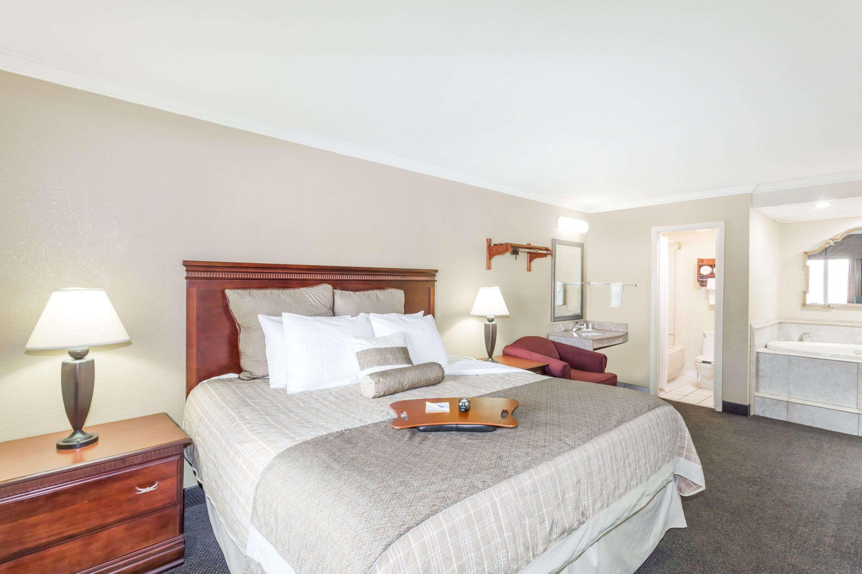Days Inn By Wyndham Destin Eksteriør bilde