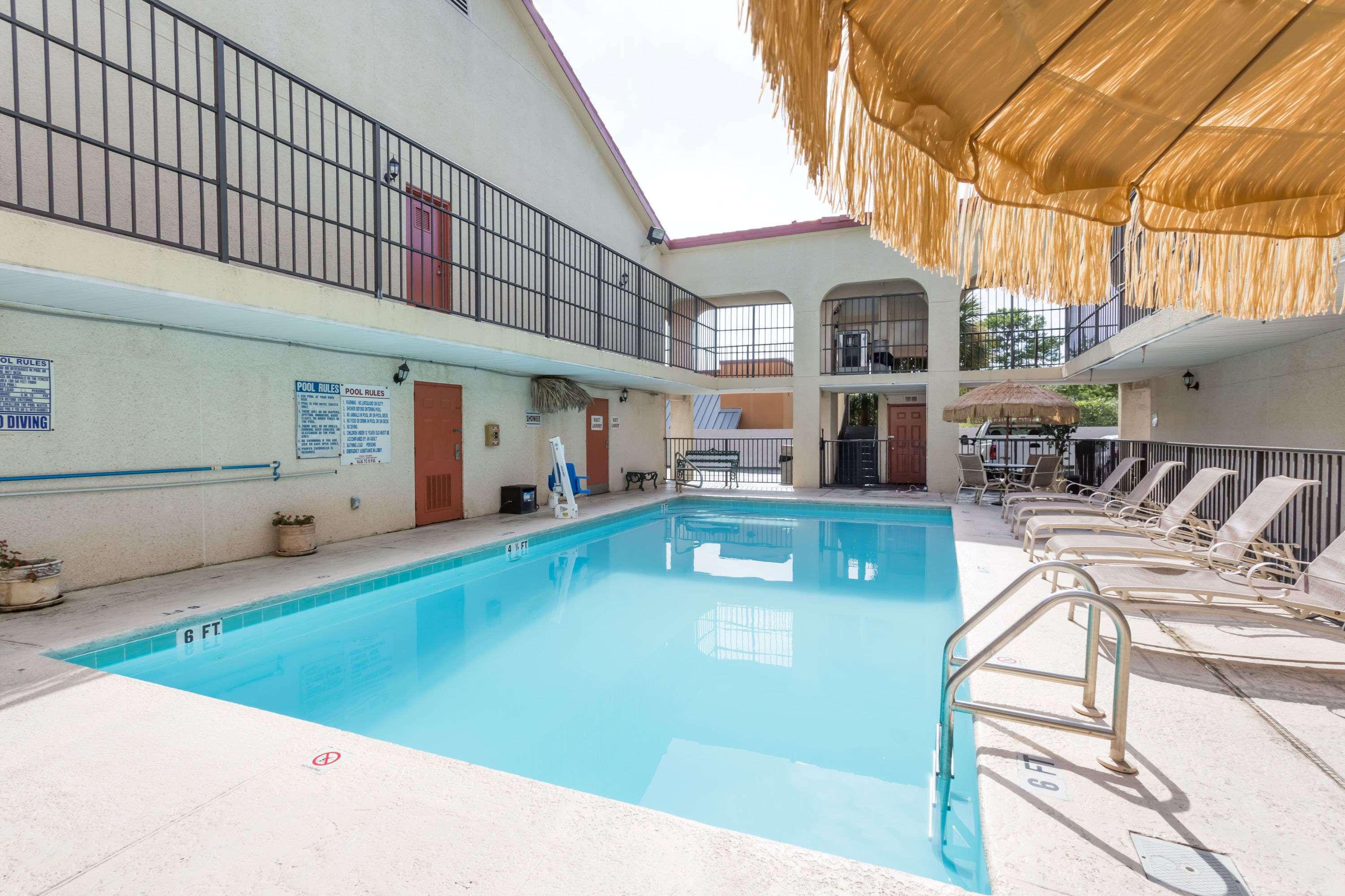 Days Inn By Wyndham Destin Eksteriør bilde